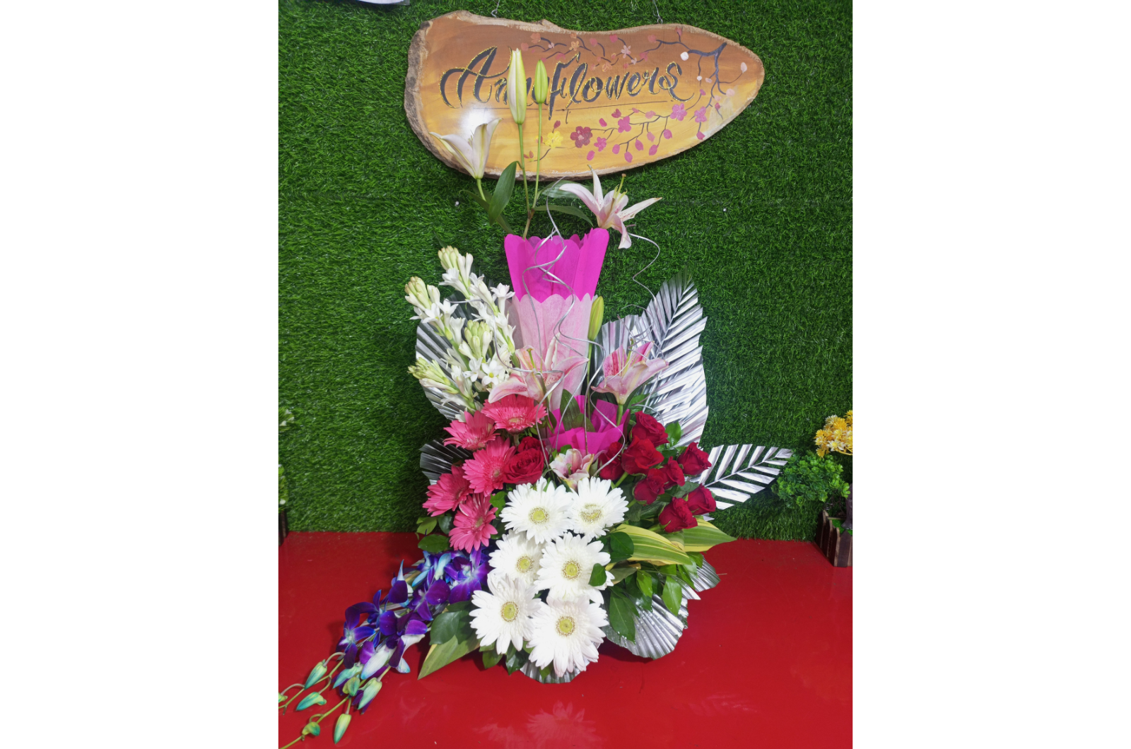 Harmonious Mix Bouquets: Nature's Palette Unleashed